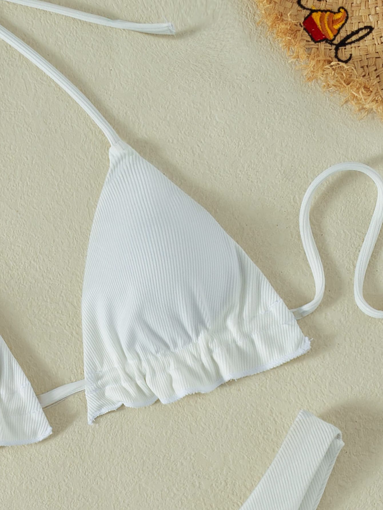Biquíni Triângulo String Canelado Com Babado