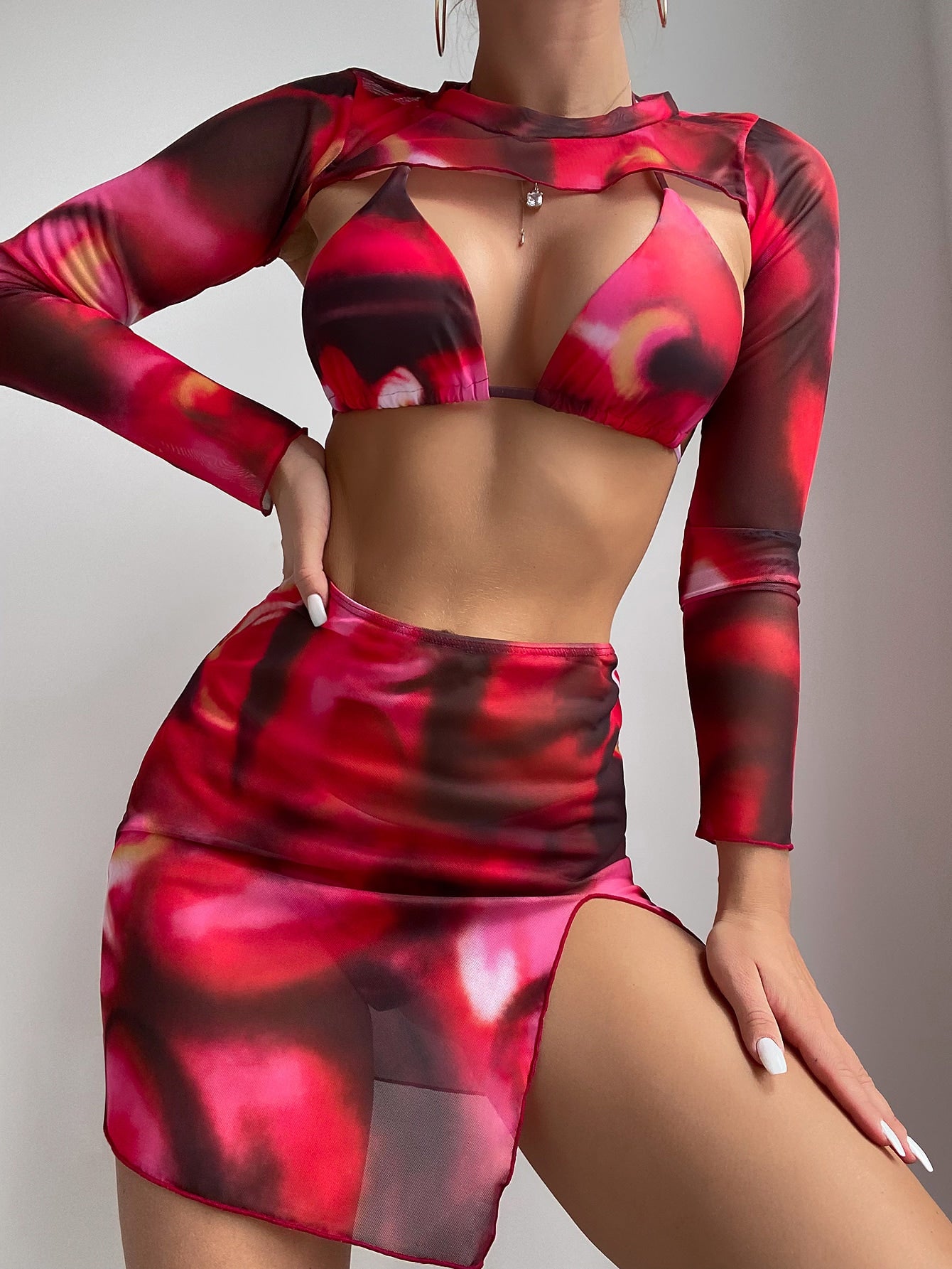 Conjunto Praia Biquíni Com Saia E Blusa Manga Longa Estampada