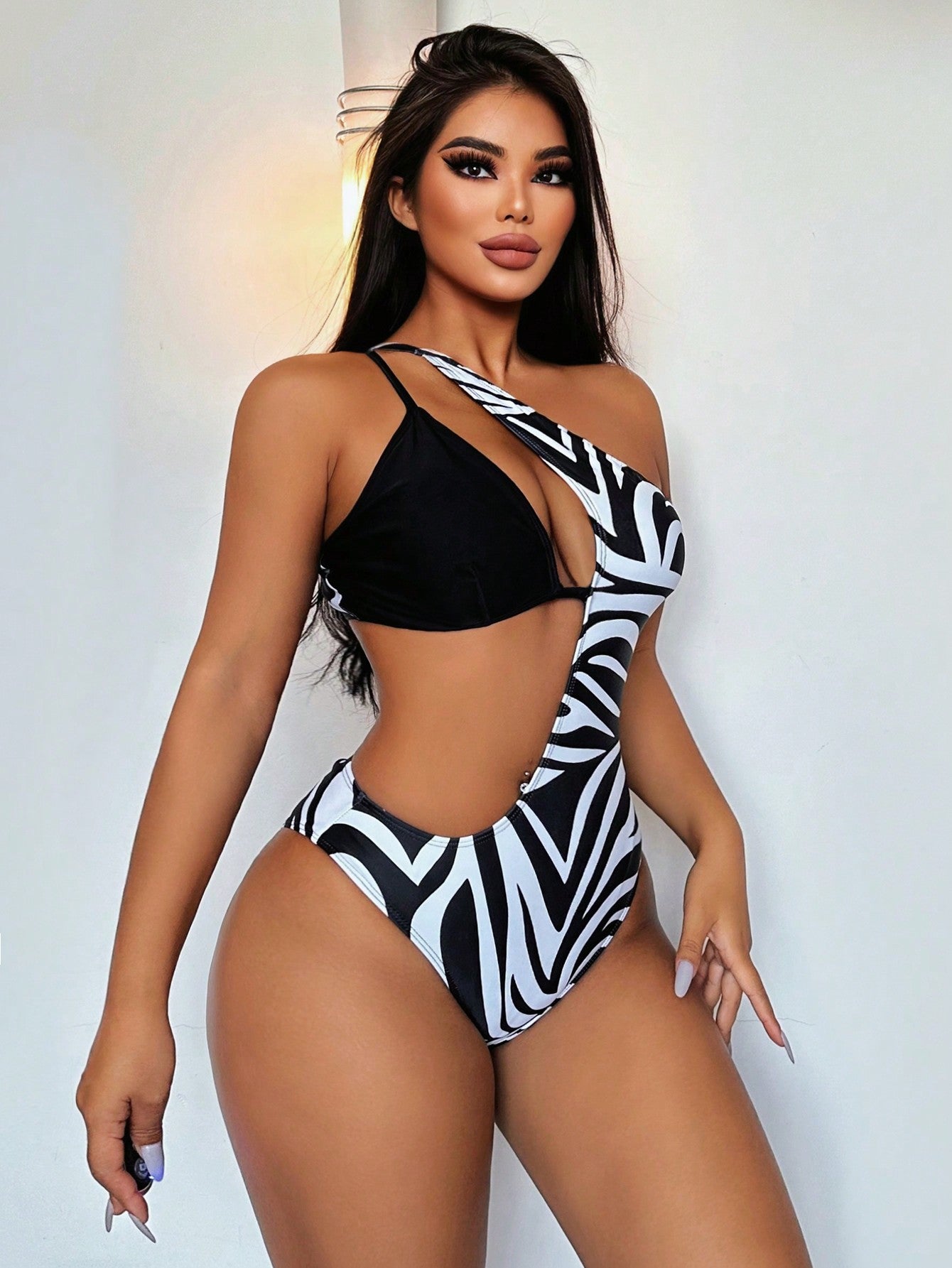 Maiô Assimétrico Um Ombro Só Estampa Animal Print