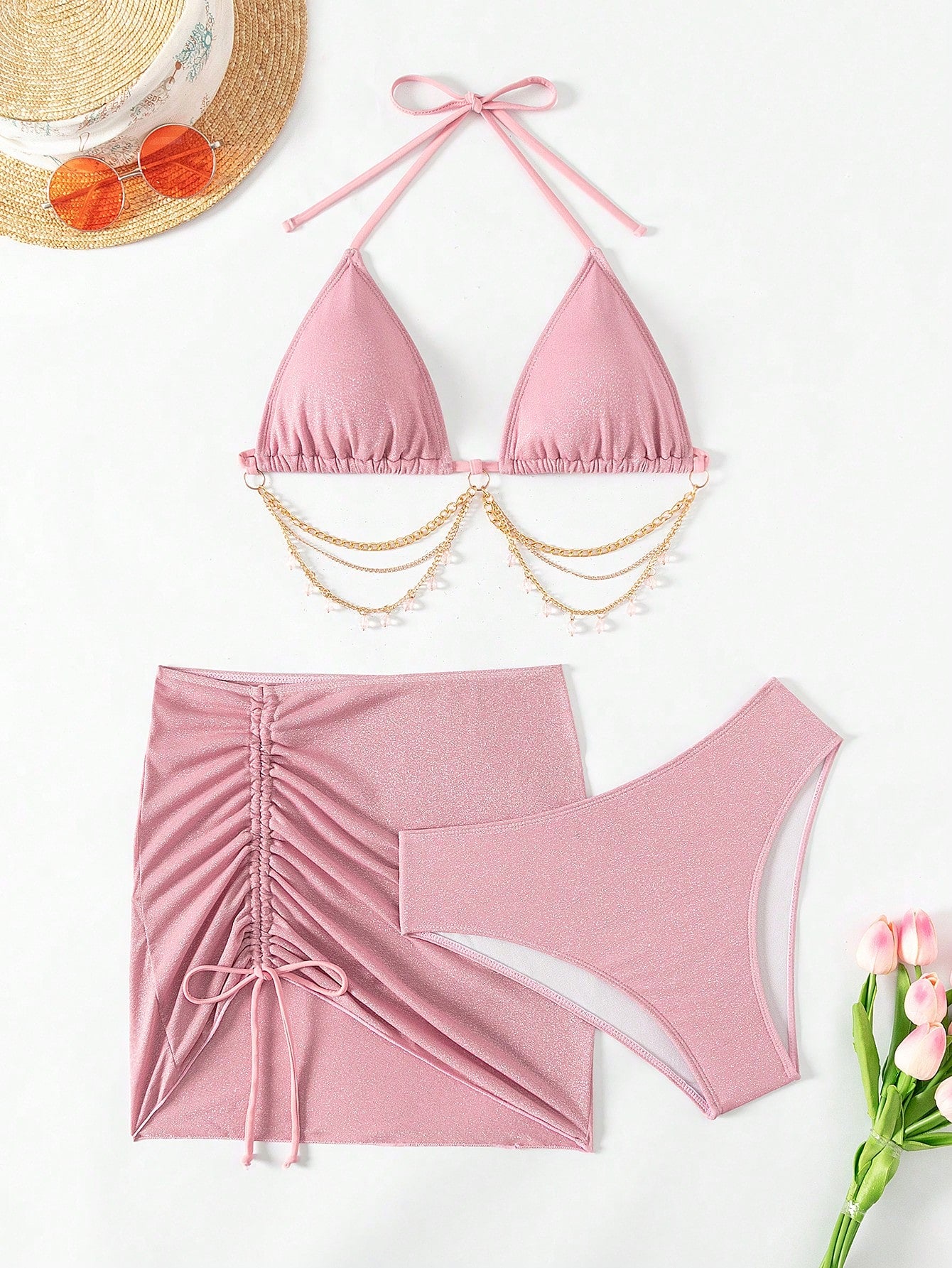 Conjunto Praia Biquíni Com Saia Curta E Detalhe De Corrente