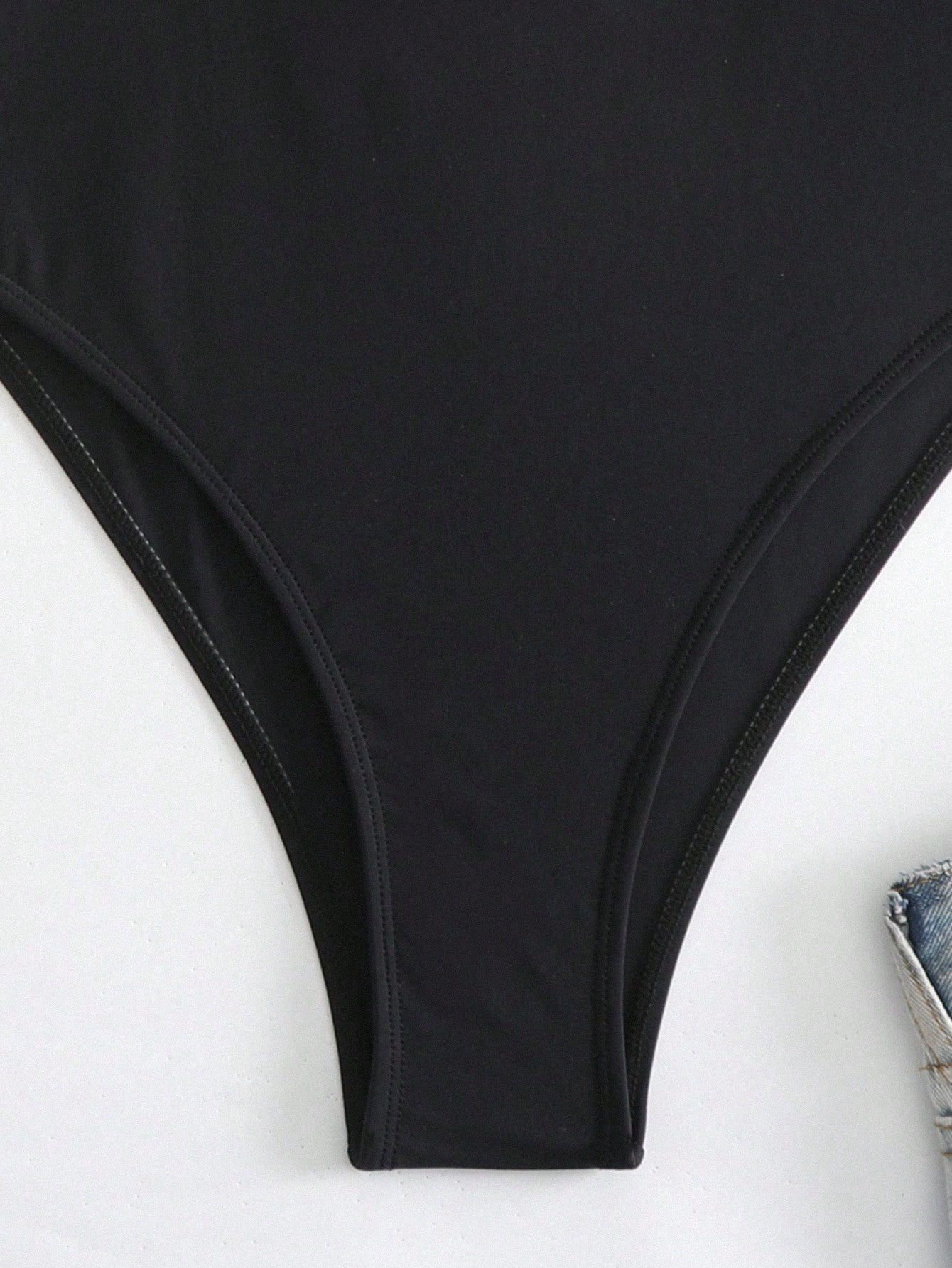 Maiô Meia Taça Com Tule Transparente E Bojo Estruturado