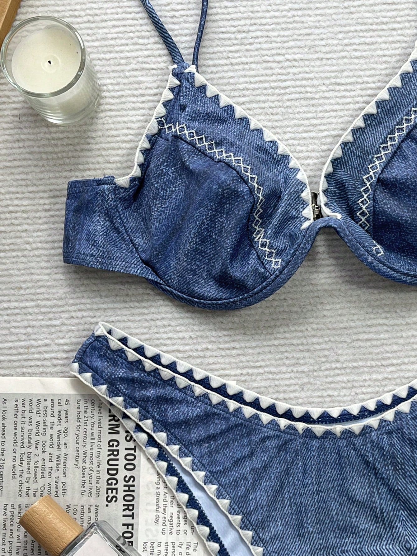 Biquíni Meia Taça Estilo Jeans Com Detalhes Vazados