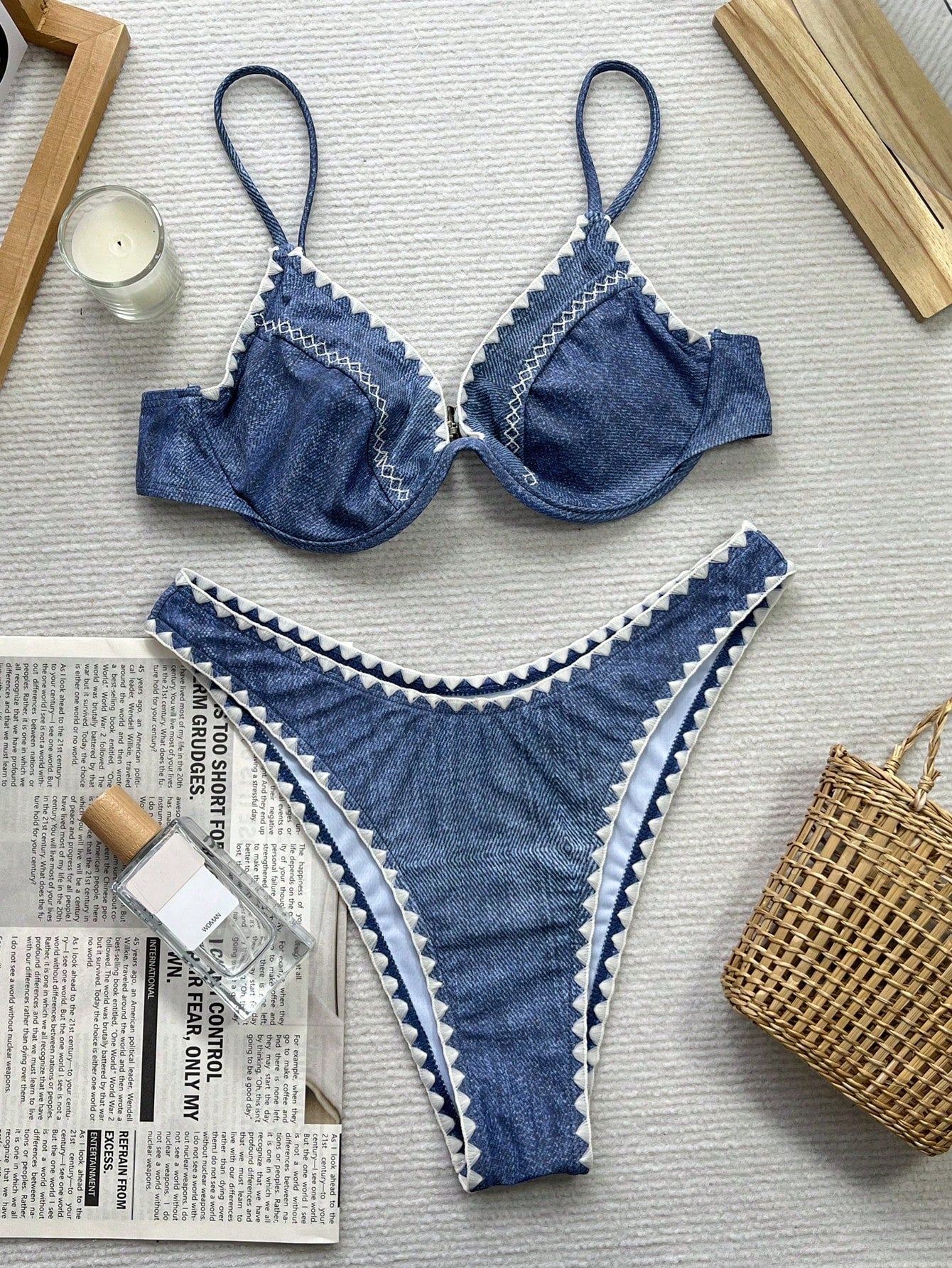 Biquíni Meia Taça Estilo Jeans Com Detalhes Vazados