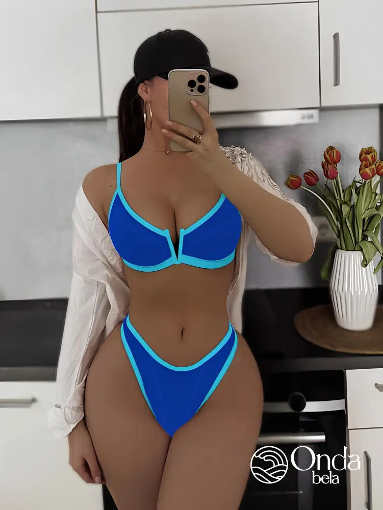 Biquíni Com Bojo Recorte V E Detalhe Contrastante Azul / PP Biquíni Com Bojo Recorte V E Detalhe Contrastante