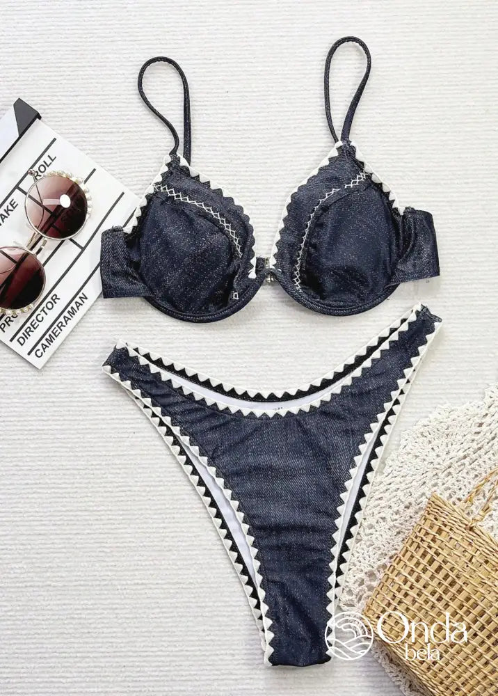 Biquíni Meia Taça Estilo Jeans Com Detalhes Vazados Biquíni Meia Taça Estilo Jeans Com Detalhes Vazados