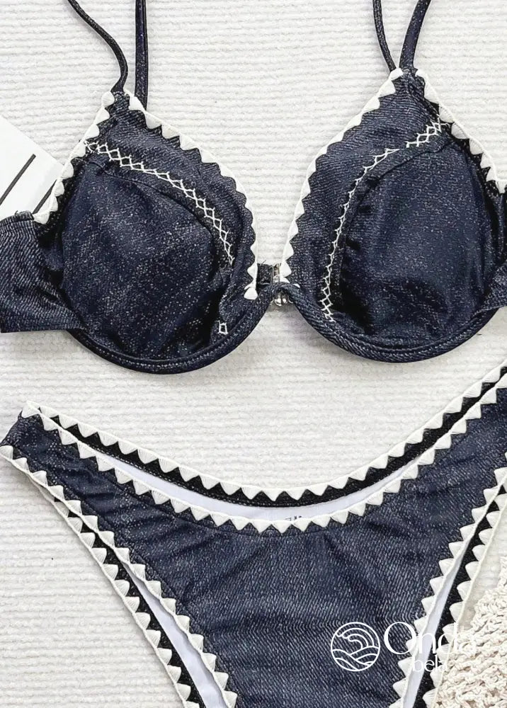 Biquíni Meia Taça Estilo Jeans Com Detalhes Vazados Biquíni Meia Taça Estilo Jeans Com Detalhes Vazados