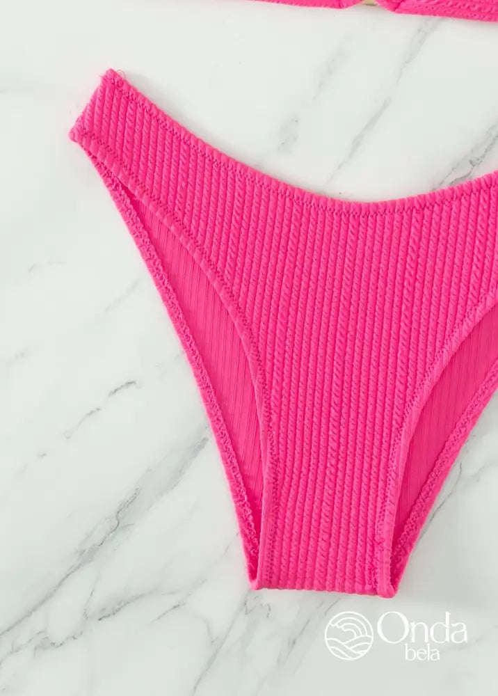 Biquíni Meia Taça Underwire Canelado Com Argola Biquíni Meia Taça Underwire Canelado Com Argola