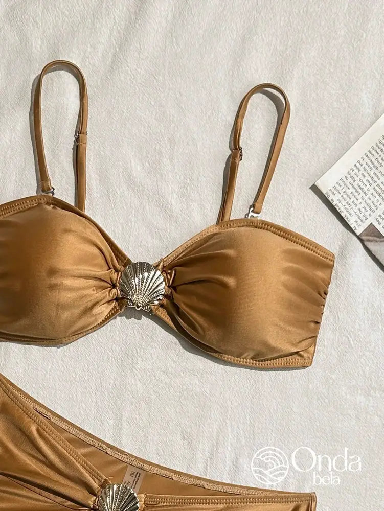 Biquíni Tomara Que Caia Cintura Alta Com Detalhe Concha Biquíni Tomara Que Caia Cintura Alta Com Detalhe Concha