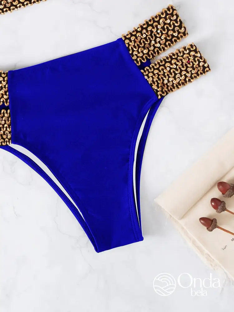 Biquíni Tomara Que Caia Com Argolas E Detalhe Trançado Biquíni Tomara Que Caia Com Argolas E Detalhe Trançado