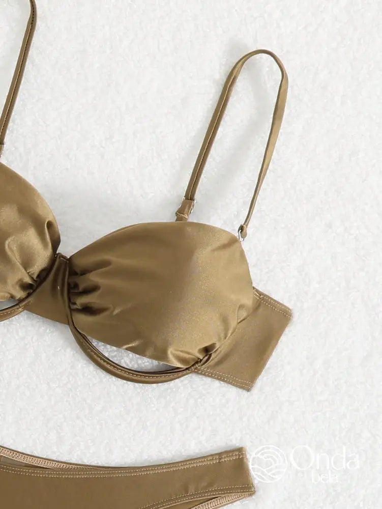 Biquíni Tomara Que Caia Meia Taça Efeito Metalizado Biquíni Tomara Que Caia Meia Taça Efeito Metalizado