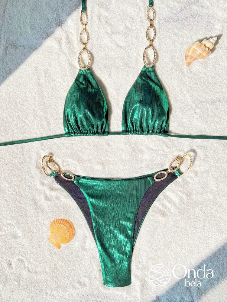 Biquíni Triângulo Asa Delta Com Correntes Decorativas Biquíni Triângulo Asa Delta Com Correntes Decorativas