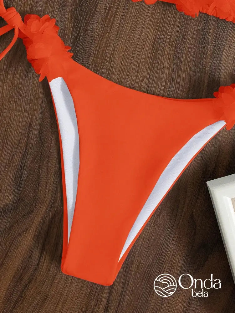 Biquíni Triângulo String Com Flores 3D Decorativas Biquíni Triângulo String Com Flores 3D Decorativas