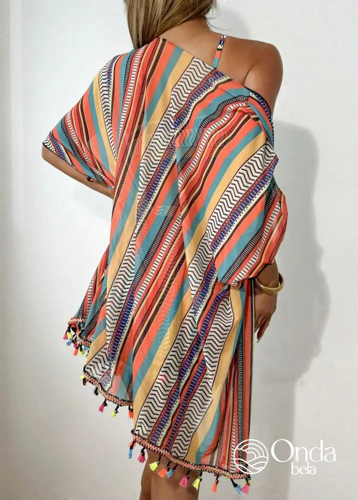 Conjunto 4 Peças Biquíni Kimono E Short Estampa Étnica Conjunto 4 Peças Biquíni Kimono E Short Estampa Étnica