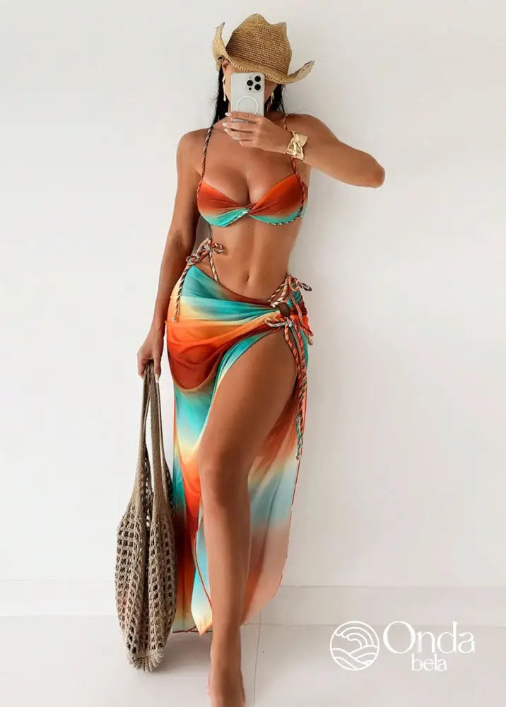 Conjunto Praia Biquíni Com Saia Longa Estampa Degradê Multicolorido / PP Conjunto Praia Biquíni Com Saia Longa Estampa