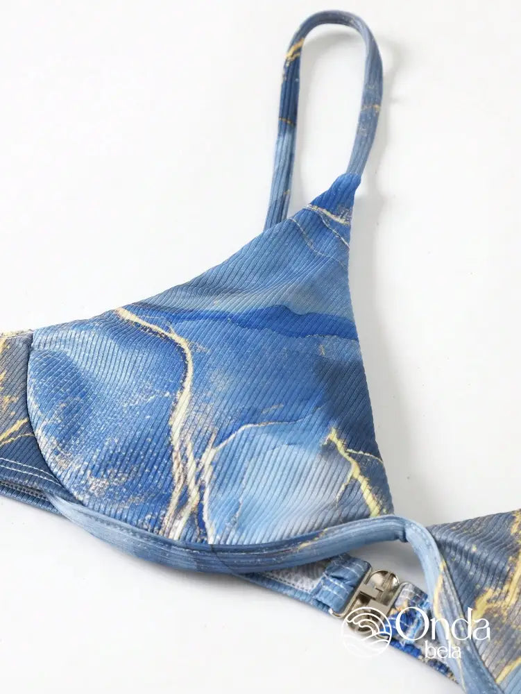 Conjunto Praia Biquíni Com Saia Pareô Estampa Marmorizada Conjunto Praia Biquíni Com Saia Pareô Estampa Marmorizada