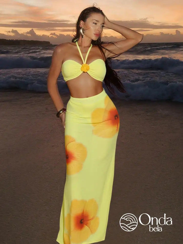 Conjunto Praia Biquíni Tomara Que Caia Com Saia Longa Floral Amarela / PP Conjunto Praia Biquíni Tomara Que Caia Com