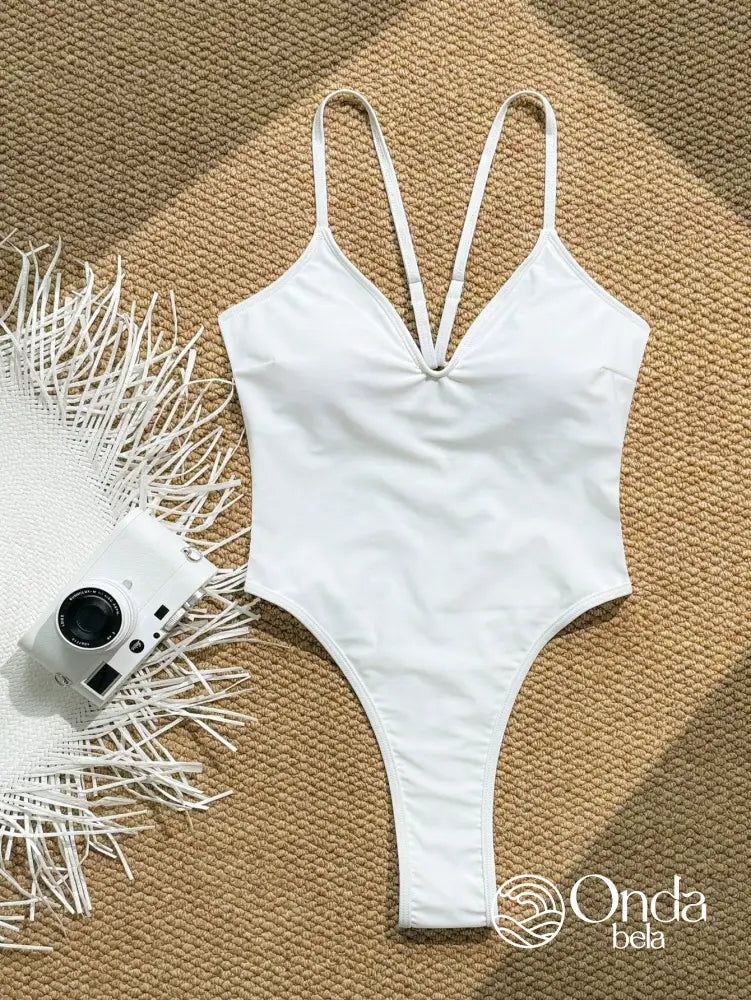 Maiô Cavado Com Costas Abertas E Tiras Cruzadas Maiô Cavado Com Costas Abertas E Tiras Cruzadas