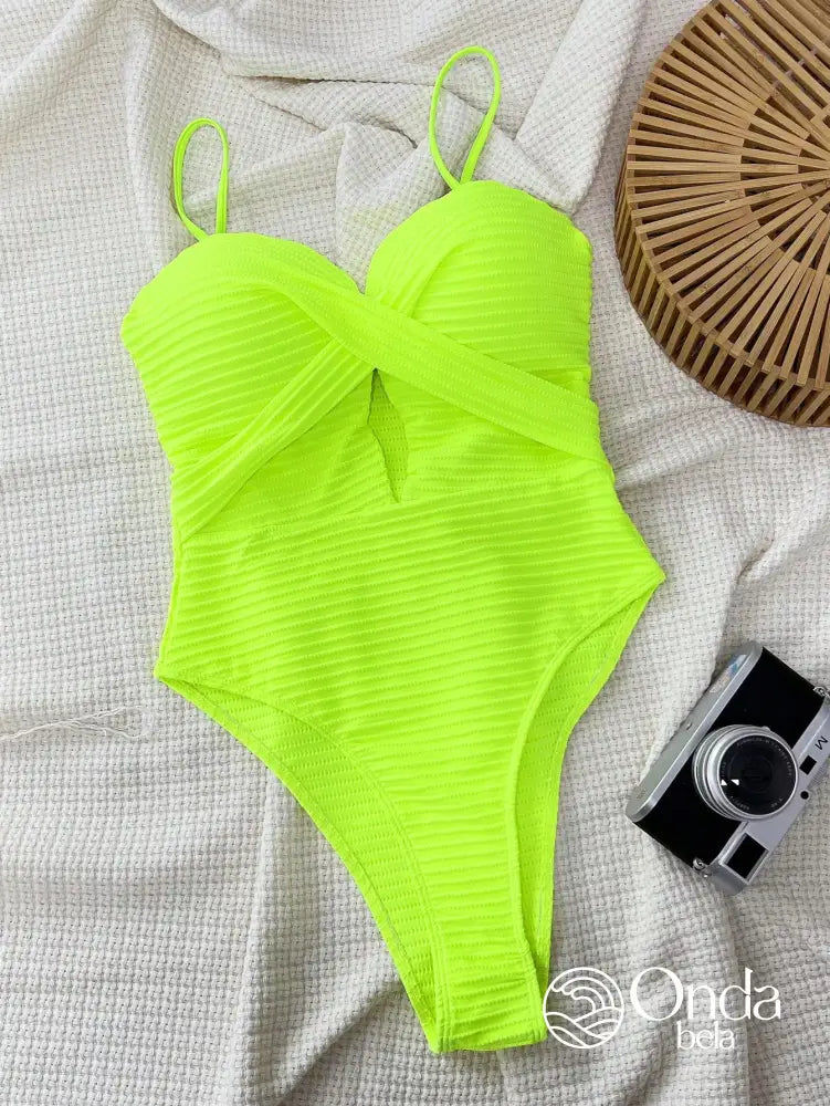 Maiô Texturizado Com Busto Cruzado E Recorte Frontal Maiô Texturizado Com Busto Cruzado E Recorte Frontal