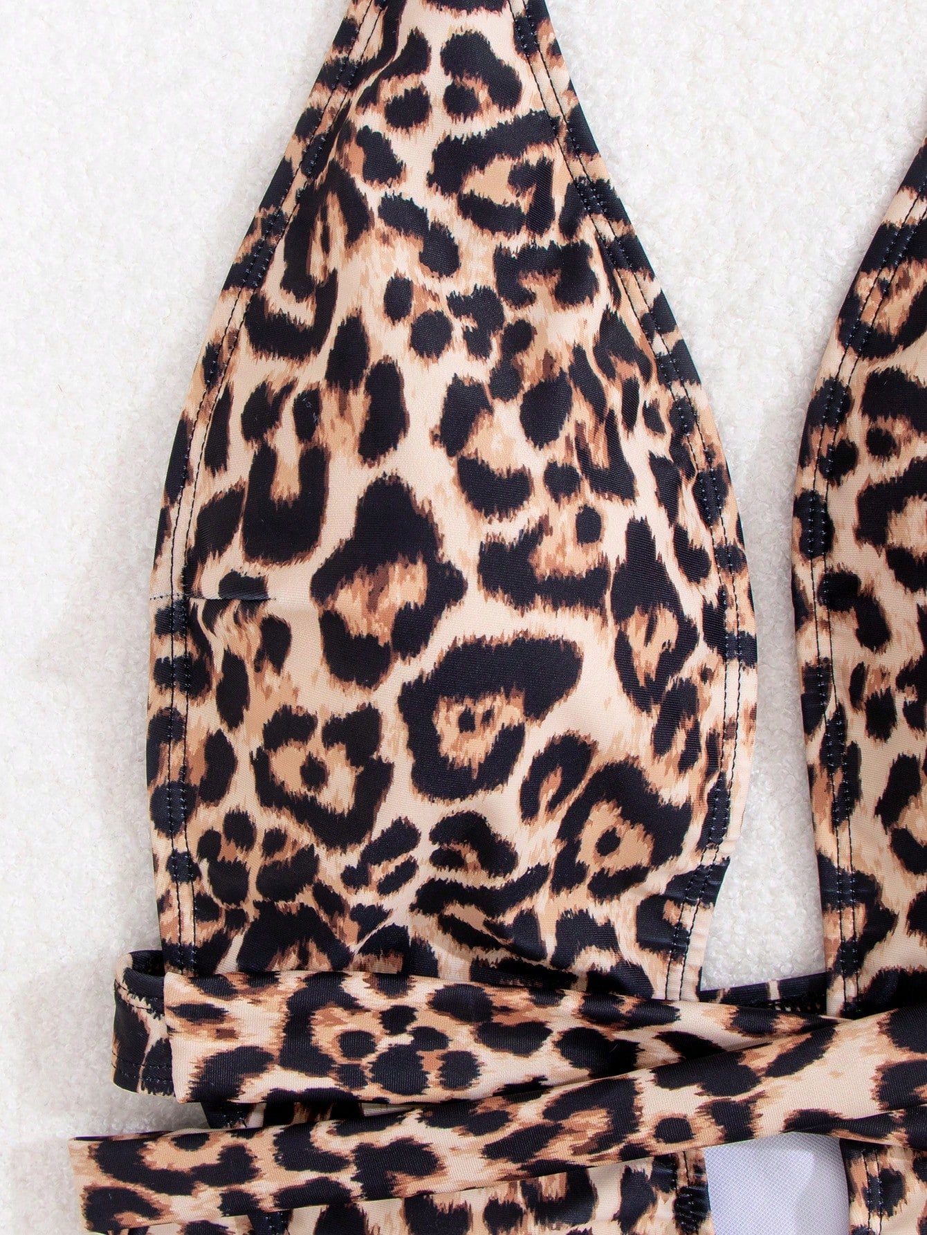 Maiô Animal Print Decote Profundo Com Cinto Faixa