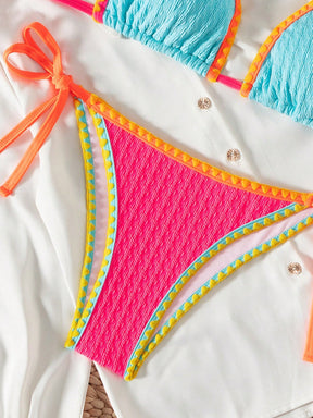 Biquíni Triângulo String Estilo Crochê Colorido