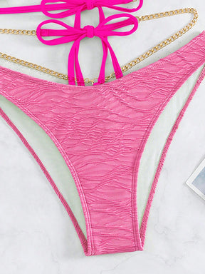 Biquíni Assimétrico Com Correntes e Detalhes Fashion