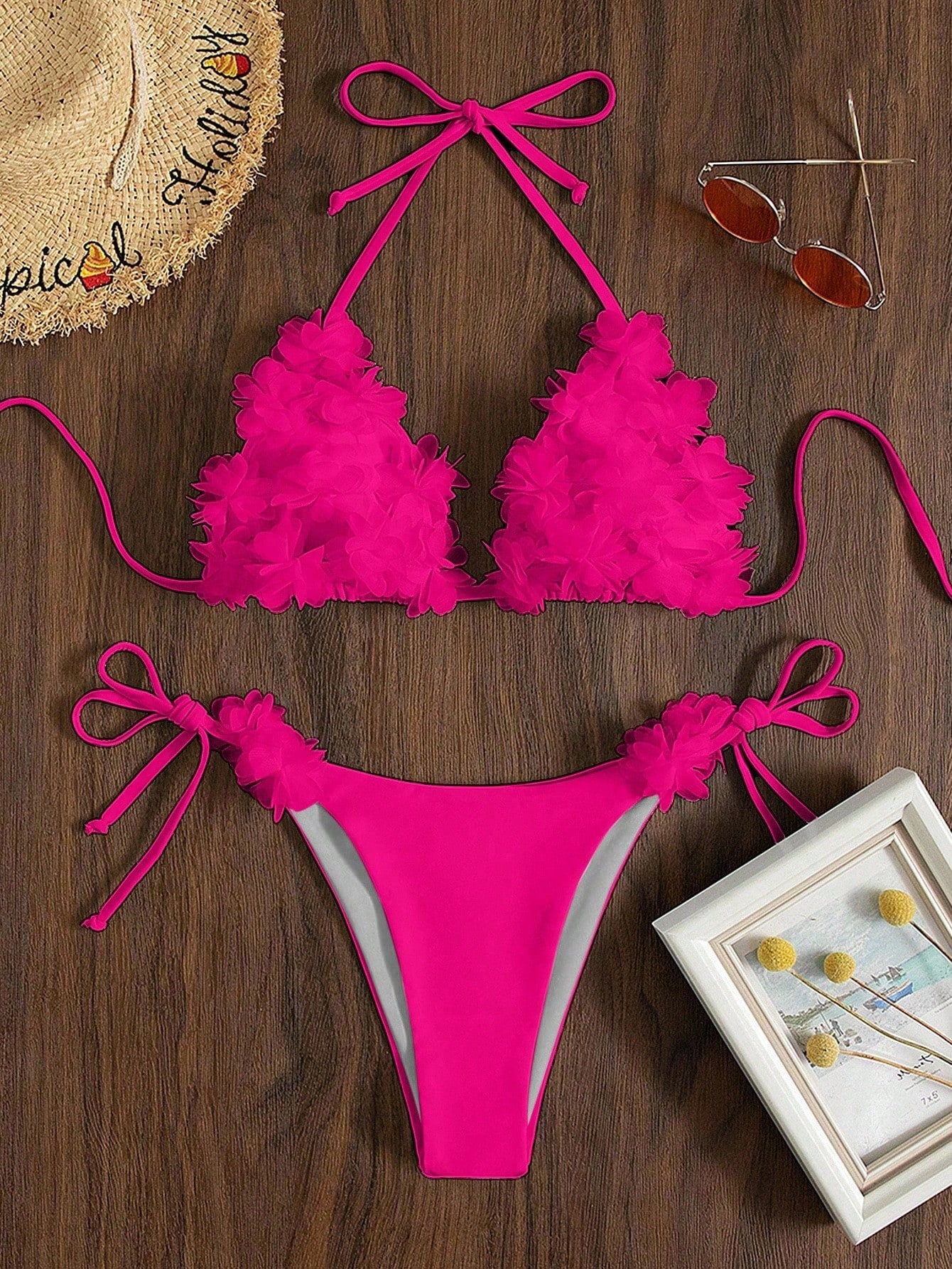 Biquíni Triângulo String Com Flores 3D Decorativas