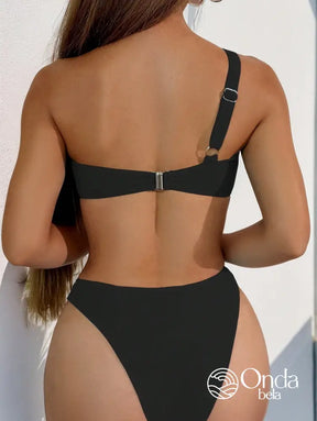 Biquíni Assimétrico Com Argolas E Detalhe Vazado Biquíni Assimétrico Com Argolas E Detalhe Vazado