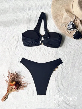 Biquíni Assimétrico Com Argolas E Detalhe Vazado Biquíni Assimétrico Com Argolas E Detalhe Vazado