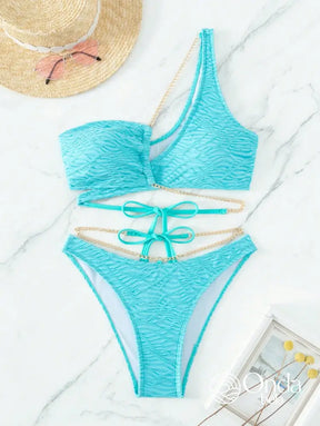 Biquíni Assimétrico Com Correntes e Detalhes Fashion Biquíni Assimétrico Com Correntes e Detalhes Fashion