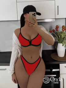 Biquíni Com Bojo Recorte V E Detalhe Contrastante Vermelho / PP Biquíni Com Bojo Recorte V E Detalhe Contrastante