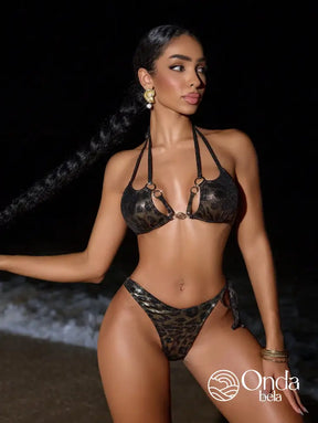 Biquíni Cortininha Com Tiras Duplas E Detalhe Metalizado Biquíni Cortininha Com Tiras Duplas E Detalhe Metalizado