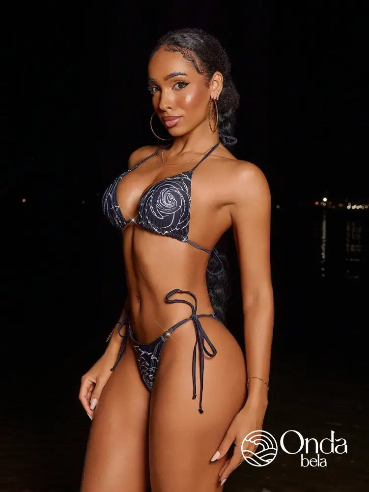 Biquíni Cortininha Estampado Com Detalhes De Argola Biquíni Cortininha Estampado Com Detalhes De Argola