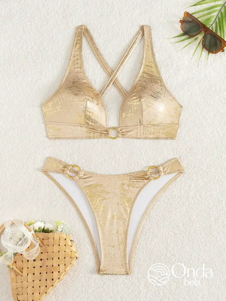 Biquíni Halter Com Argolas Metálicas E Acabamento Brilhoso Biquíni Halter Com Argolas Metálicas E Acabamento Brilhoso