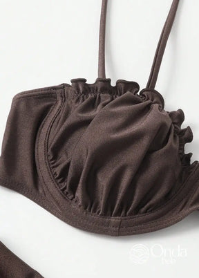 Biquíni Meia Taça Com Detalhe Franzido Elegante Biquíni Meia Taça Com Detalhe Franzido Elegante