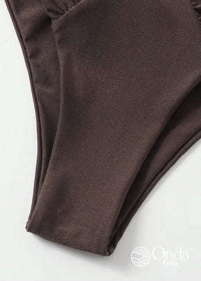 Biquíni Meia Taça Com Detalhe Franzido Elegante Biquíni Meia Taça Com Detalhe Franzido Elegante