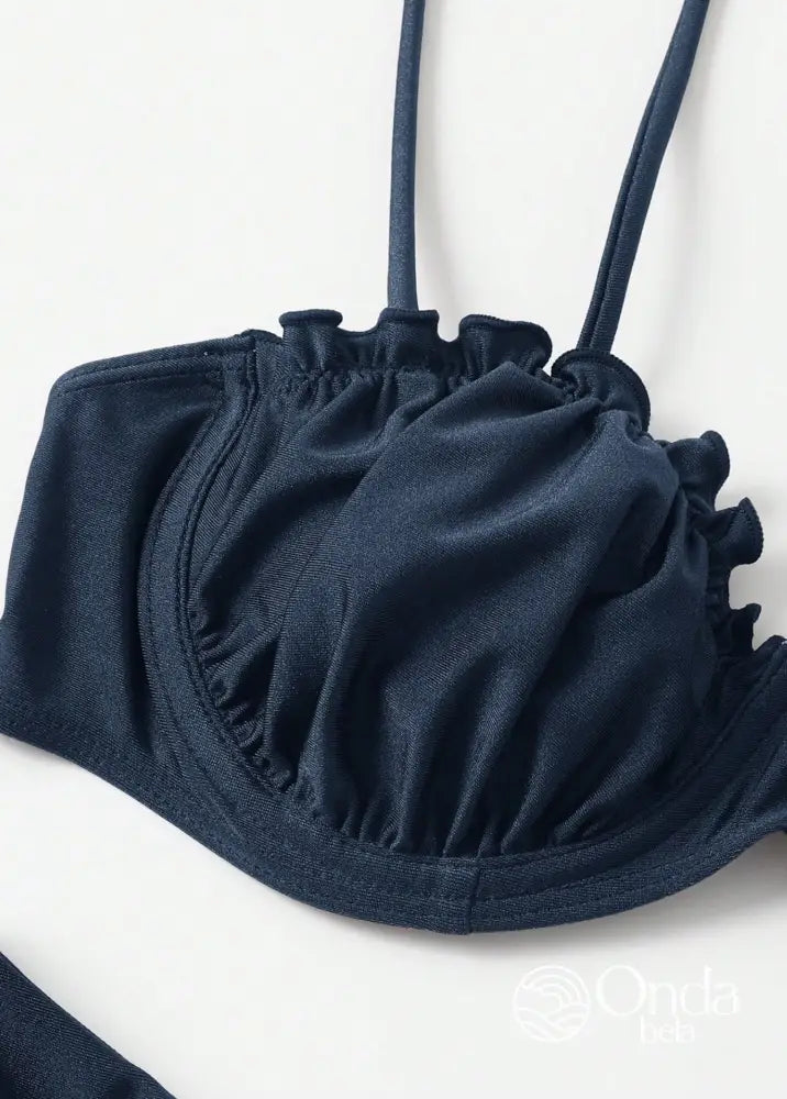 Biquíni Meia Taça Com Detalhe Franzido Elegante Biquíni Meia Taça Com Detalhe Franzido Elegante