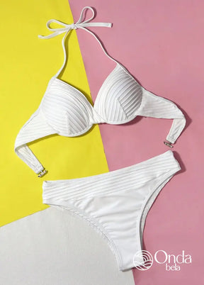 Biquíni Meia Taça Texturizado Cintura Alta Assimétrica Biquíni Meia Taça Texturizado Cintura Alta Assimétrica