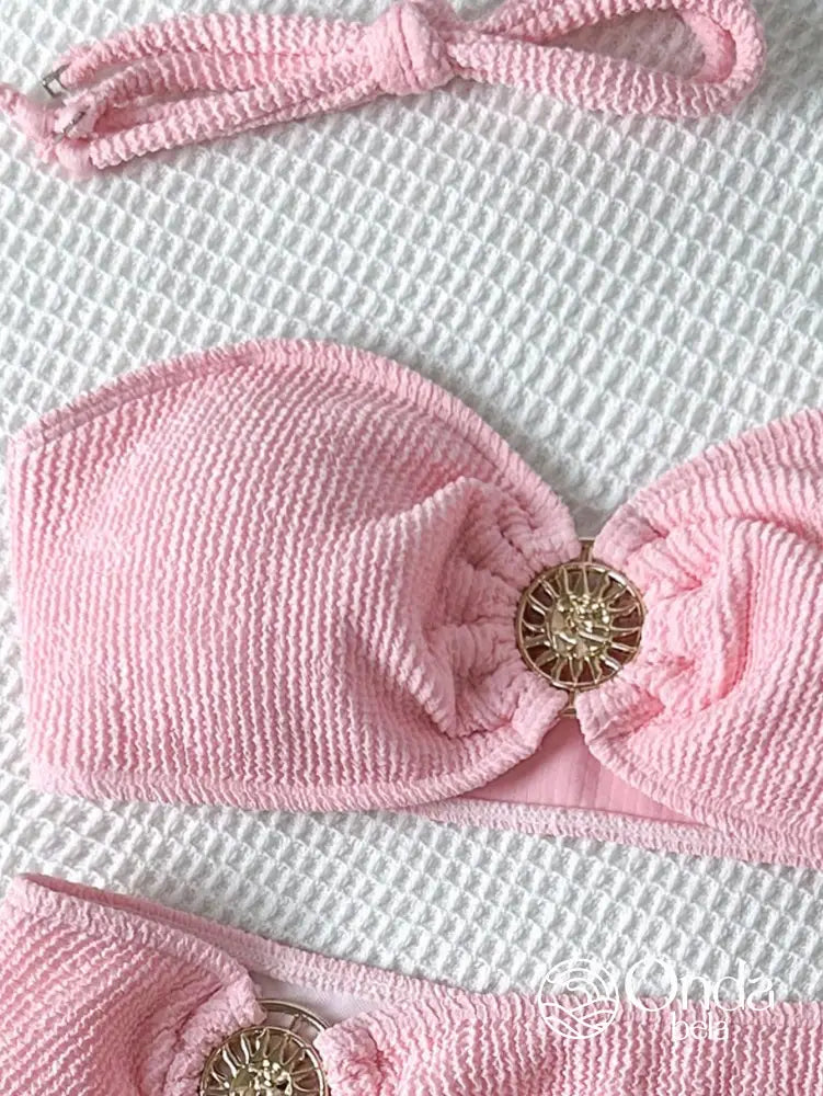 Biquíni Meia Taça Underwire Canelado Com Aviamentos Biquíni Meia Taça Underwire Canelado Com Aviamentos