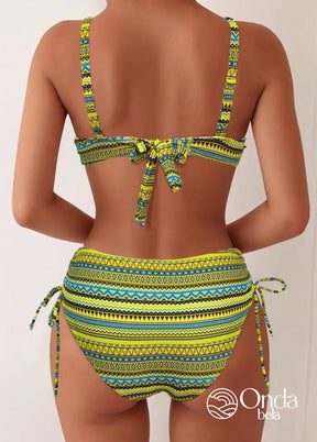 Biquíni Meia Taça Underwire Hot Pant Estampa Étnica Biquíni Meia Taça Underwire Hot Pant Estampa Étnica