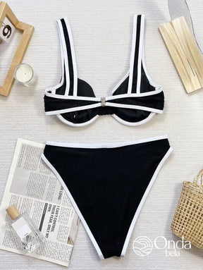 Biquíni Texturizado Cintura Alta Com Aro Contrastante Biquíni Texturizado Cintura Alta Com Aro Contrastante