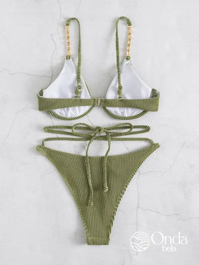 Biquíni Texturizado Com Alças Trabalhadas E Cintura Alta Biquíni Texturizado Com Alças Trabalhadas E Cintura Alta