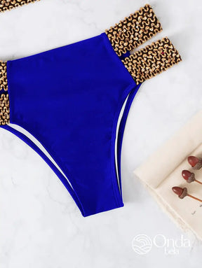 Biquíni Tomara Que Caia Com Argolas E Detalhe Trançado Biquíni Tomara Que Caia Com Argolas E Detalhe Trançado