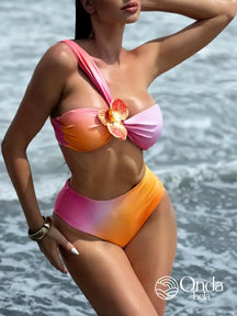 Biquíni Tomara Que Caia Degradê Com Detalhe De Flor Rosa / PP Biquíni Tomara Que Caia Degradê Com Detalhe De Flor