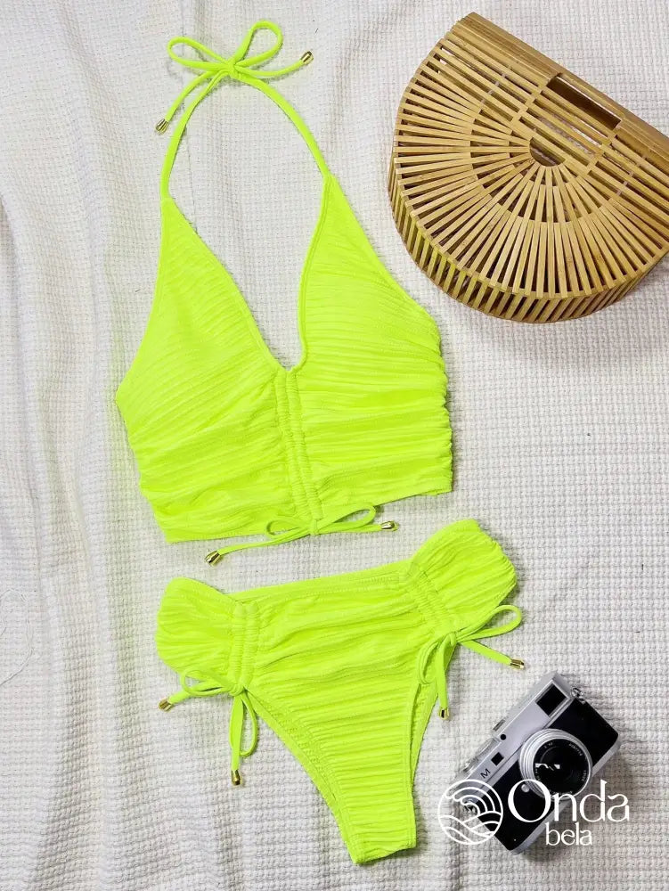 Biquíni Top Cropped Franzido Com Amarração Na Cintura Biquíni Top Cropped Franzido Com Amarração Na Cintura