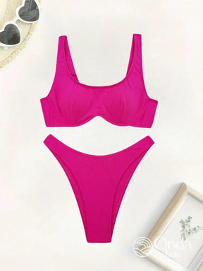 Biquíni Top Estruturado Com Bojo E Calcinha Asa Delta Biquíni Top Estruturado Com Bojo E Calcinha Asa Delta