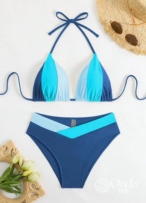 Biquíni Triângulo Cintura Alta Com Recortes Geométricos Biquíni Triângulo Cintura Alta Com Recortes Geométricos