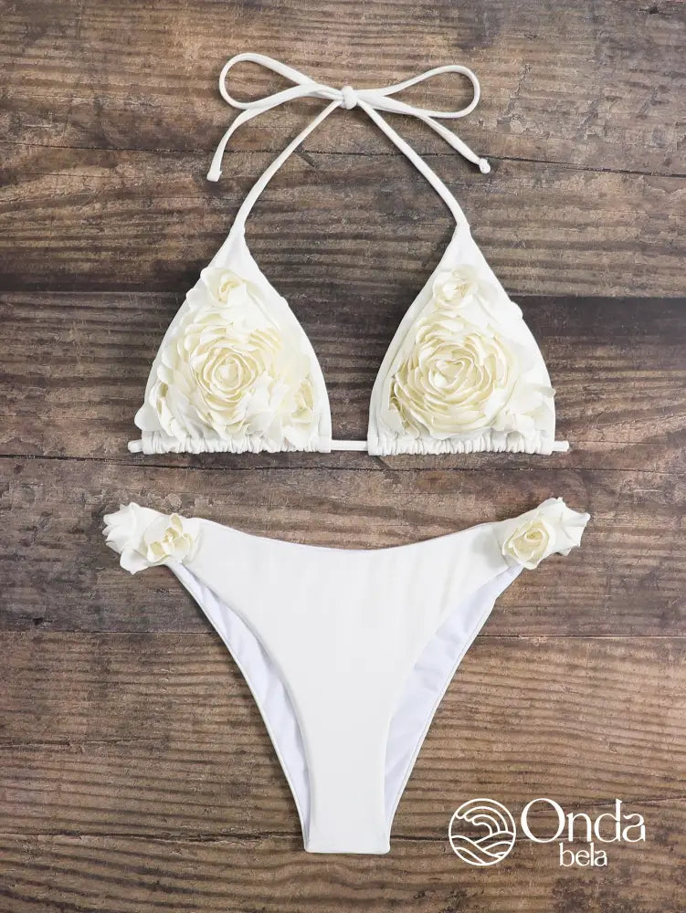 Biquíni Triângulo Com Aplicações De Rosas 3D Biquíni Triângulo Com Aplicações De Rosas 3D
