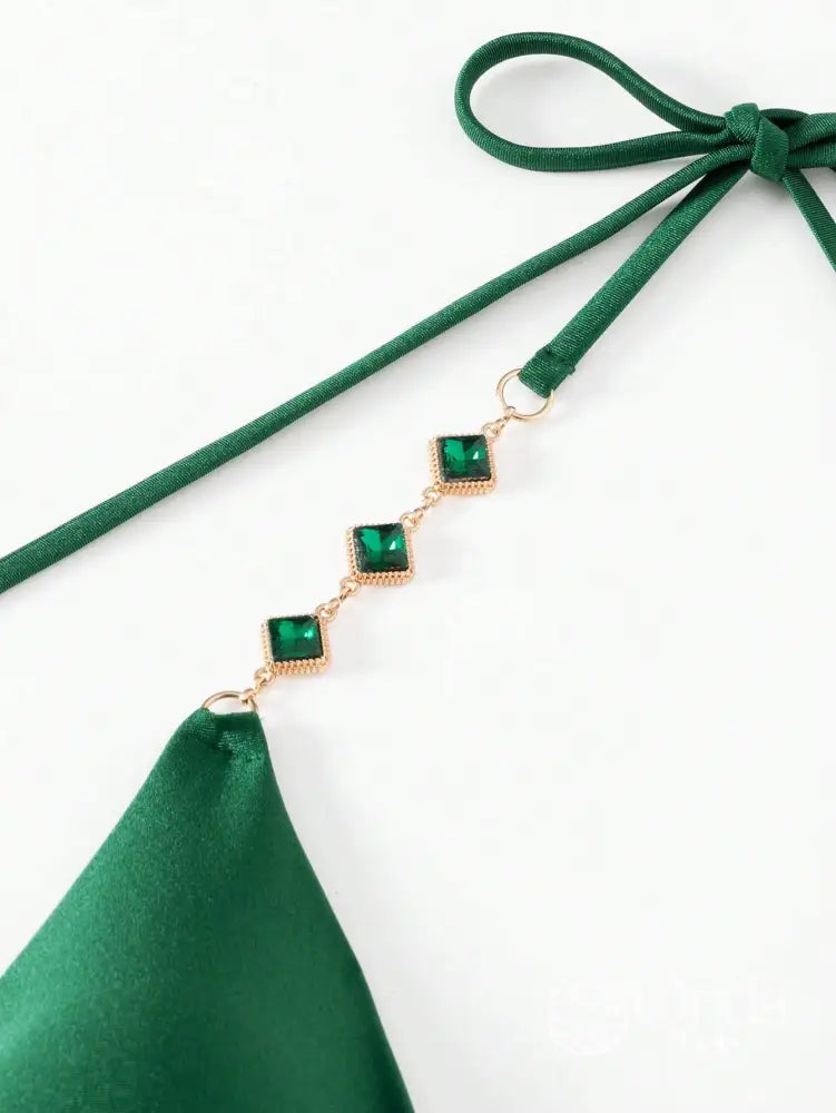 Biquíni Triângulo Com Aviamentos De Pedras Decorativas Biquíni Triângulo Com Aviamentos De Pedras Decorativas