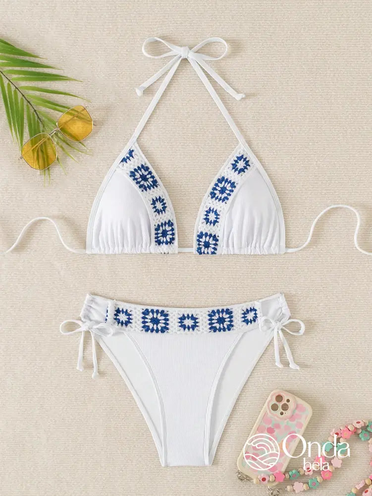Biquíni Triângulo String Com Bordados Geométricos Biquíni Triângulo String Com Bordados Geométricos