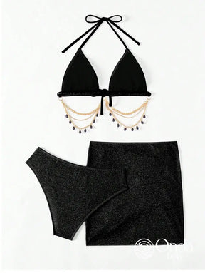 Conjunto Praia Biquíni Com Saia Curta E Detalhe De Corrente Conjunto Praia Biquíni Com Saia Curta E Detalhe De Corrente